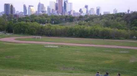 Broadview Park - Skyline Toronto