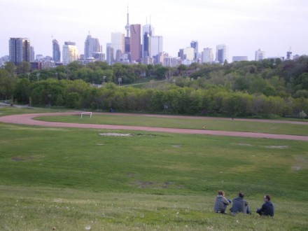 Broadview Park - Skyline Toronto
